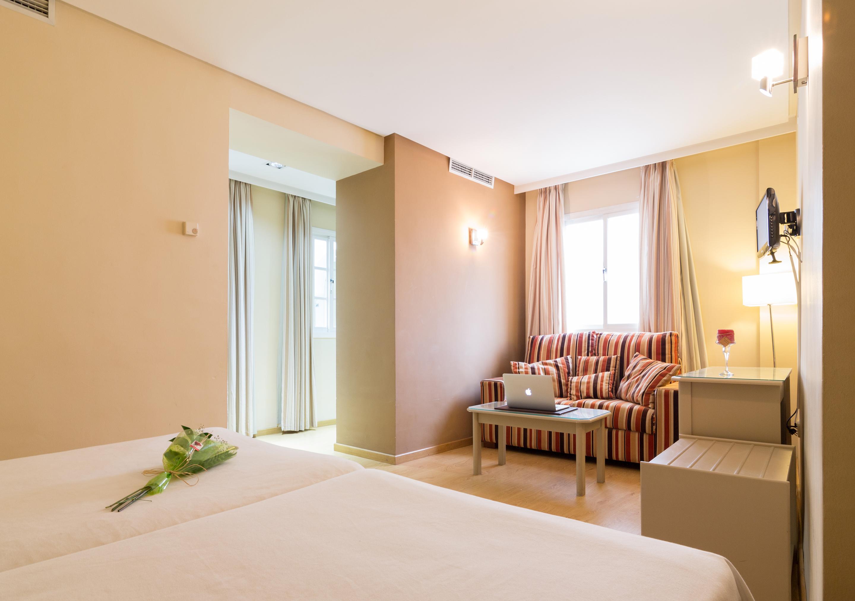 Hotel Plateria Ecija Luaran gambar
