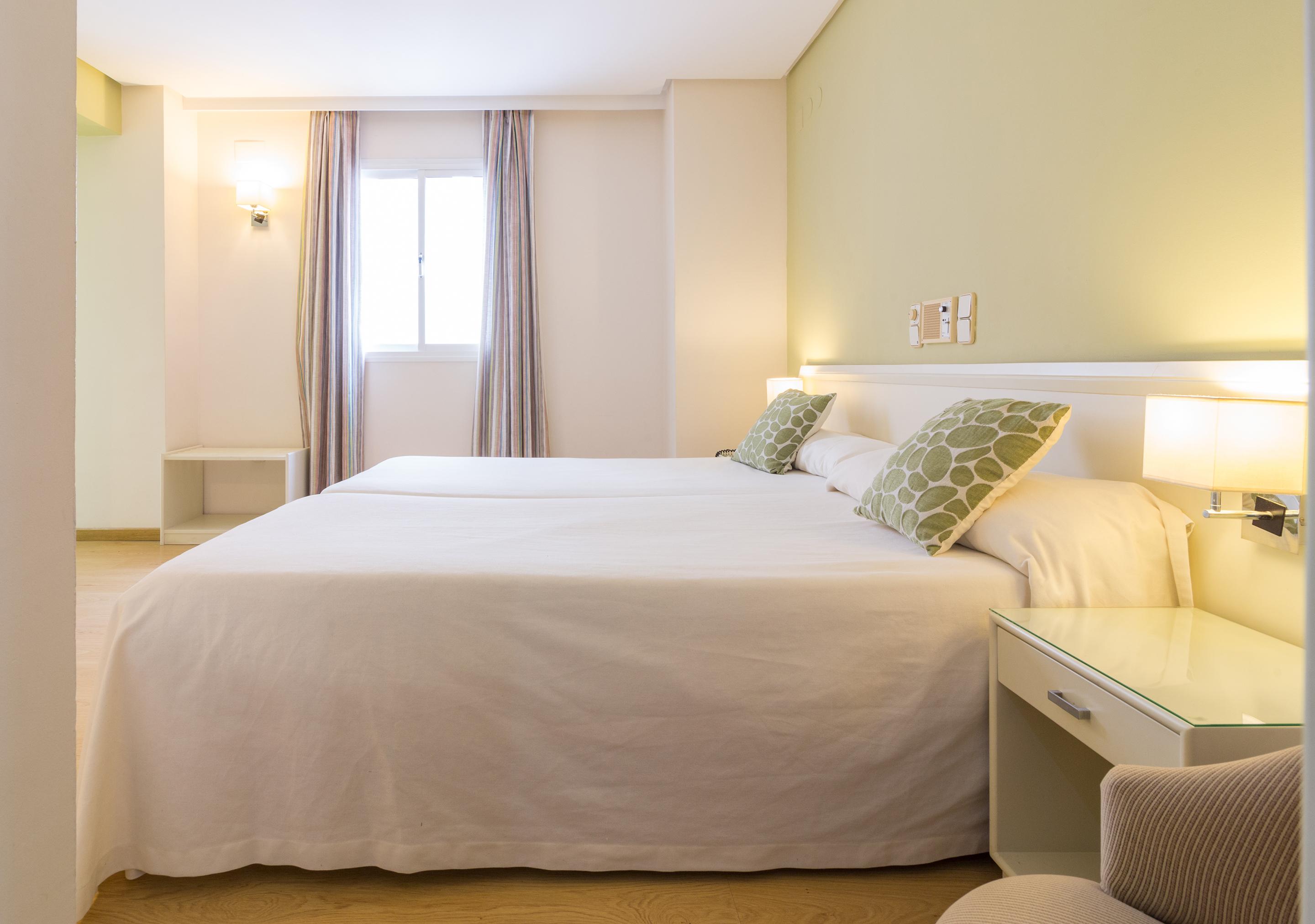 Hotel Plateria Ecija Luaran gambar