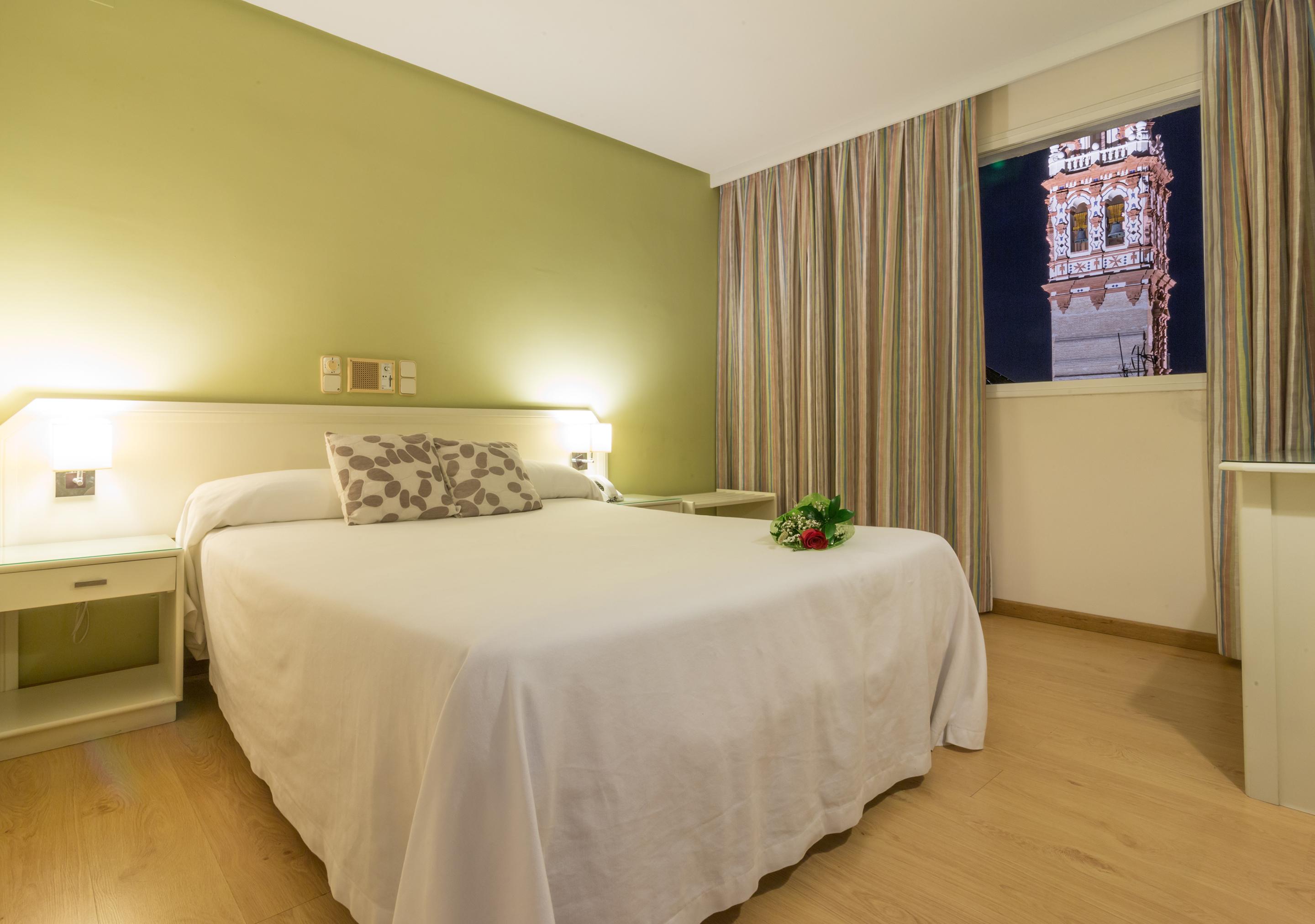 Hotel Plateria Ecija Luaran gambar