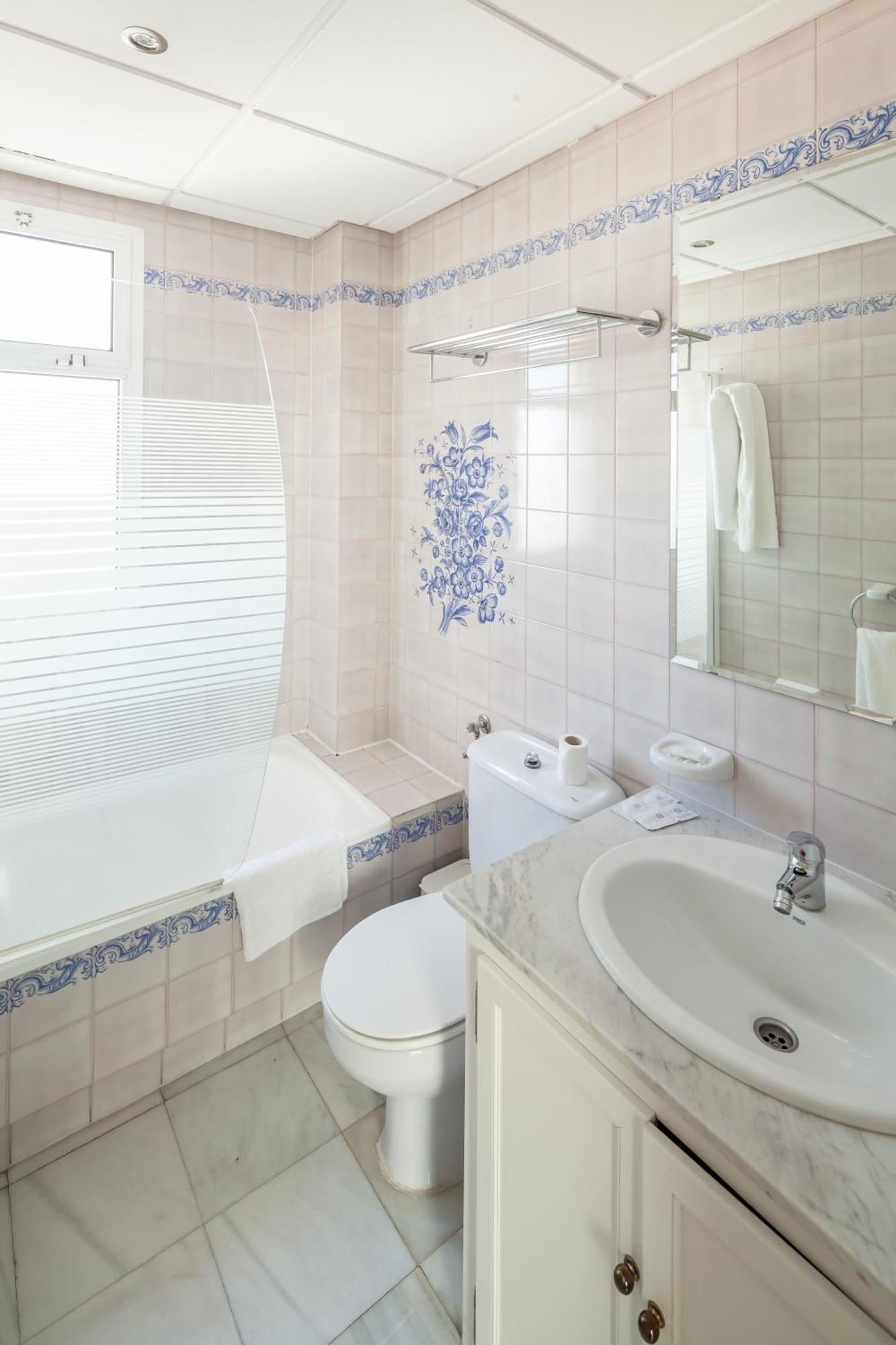 Hotel Plateria Ecija Luaran gambar
