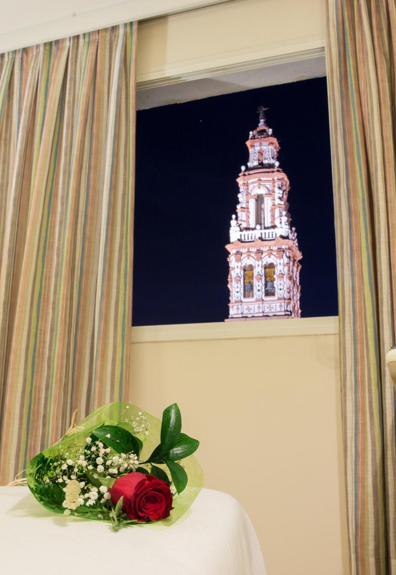 Hotel Plateria Ecija Luaran gambar